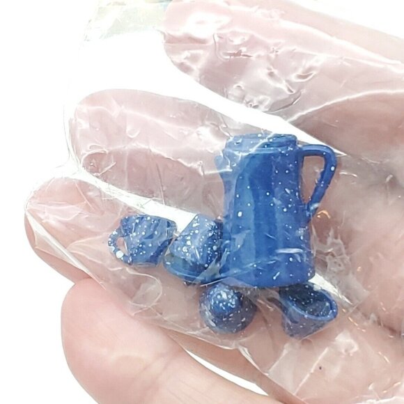 NEW Vintage Miniature Doll House Blue White Speckled Enamel Cookware Coffee 20pc - Picture 4 of 4